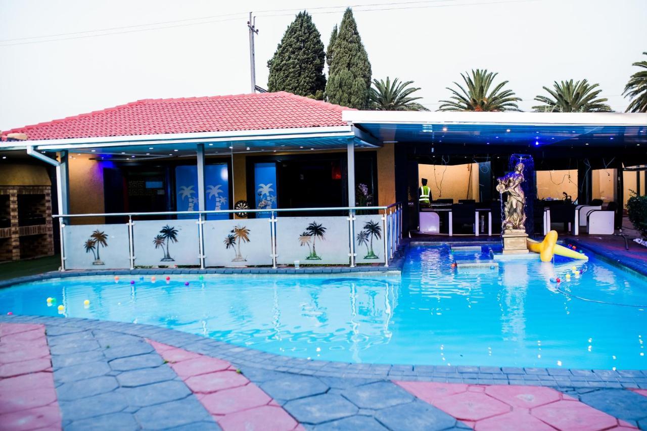 National Lodge Бенони Екстериор снимка